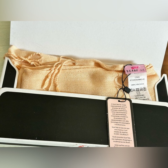 NEW SCARFME Beige Pashmina - Picture 2 of 2
